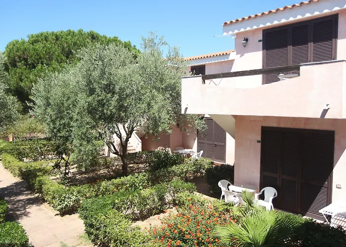 Marina Manna And Club Village Hotel 3*