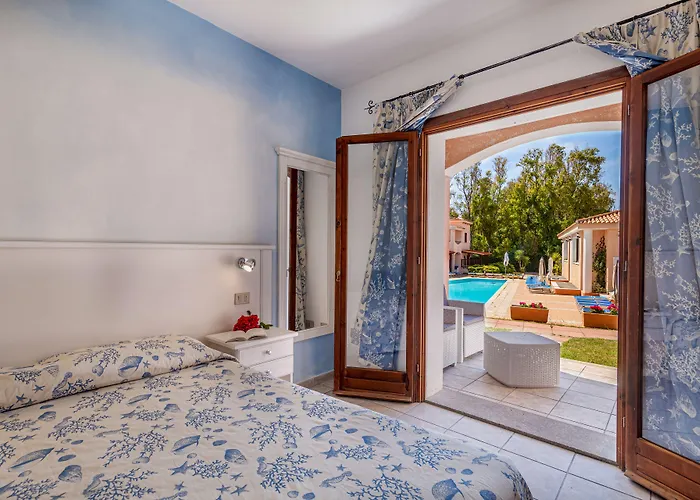 Marina Manna And Club Village Hotel