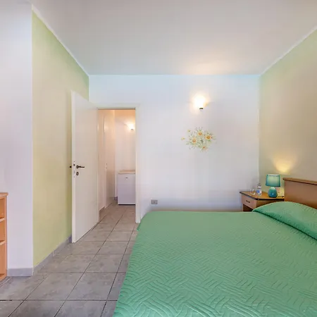 Marina Manna And Club Village Отель 3*