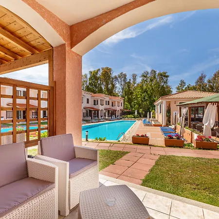 Marina Manna And Club Village 호텔 3*