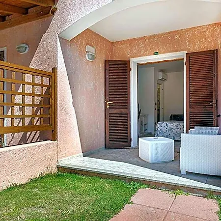 Marina Manna And Club Village Hotel