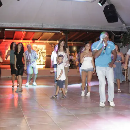 Marina Manna And Club Village 3* فاليدوريا