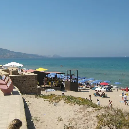 Marina Manna And Club Village מלון 3*